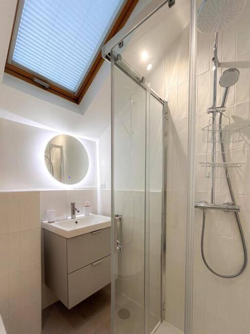 Le Cocoon Choisy-Le-Roi - Wifi, Parking Gratuit, Rer C Apartamento Exterior foto